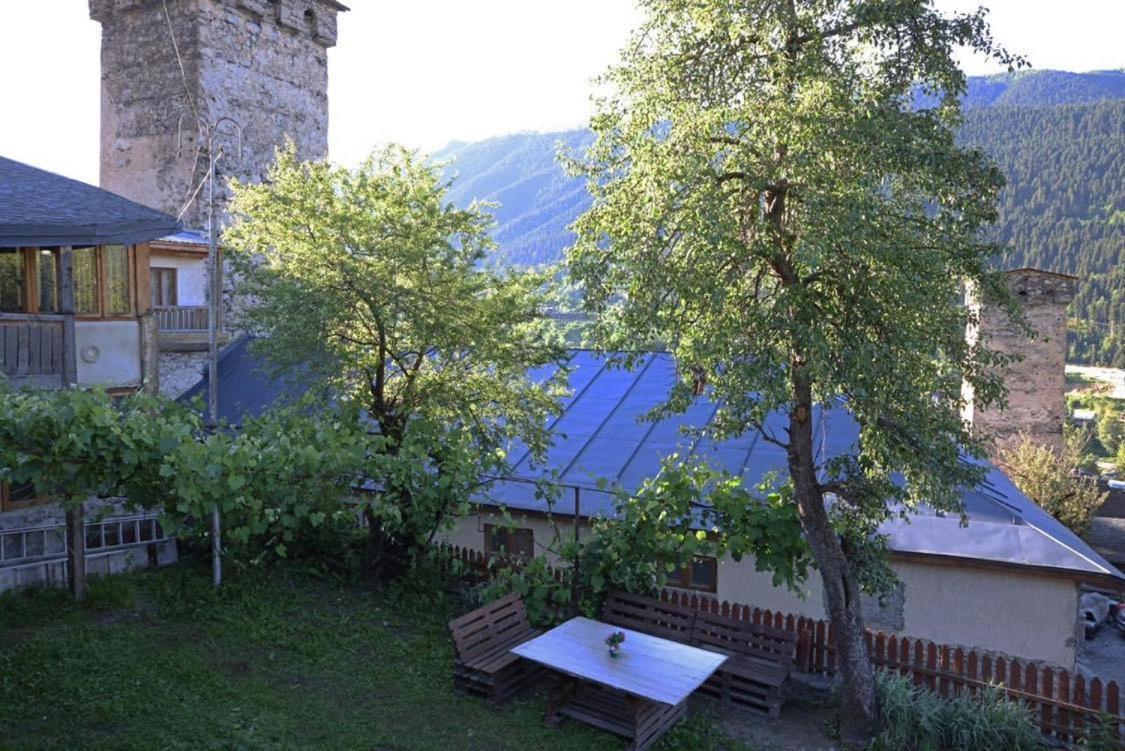 Mestialux Guesthouse Exteriör bild